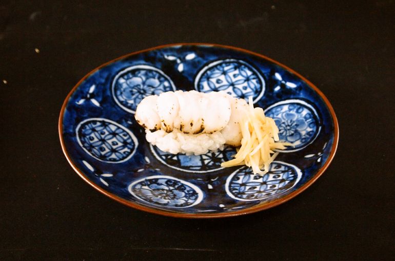 東京青山で美味しい鱧寿司を堪能 南青山創作和食いと家